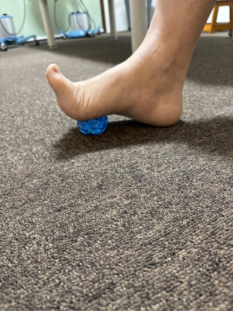 ボールを使った足のセルフケア